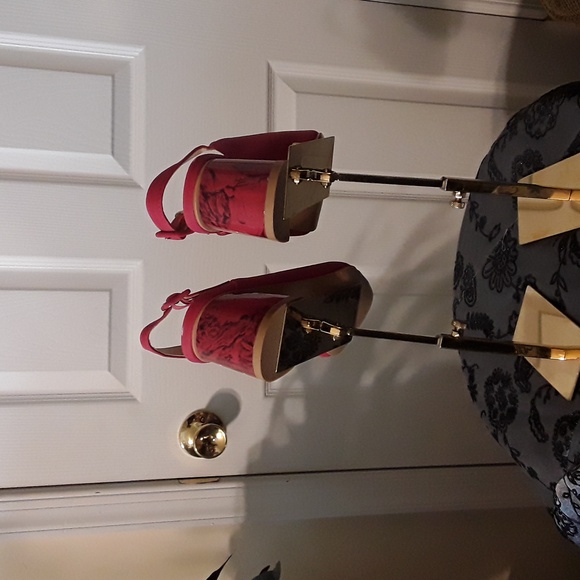 Shoes - Picture 2 of 3